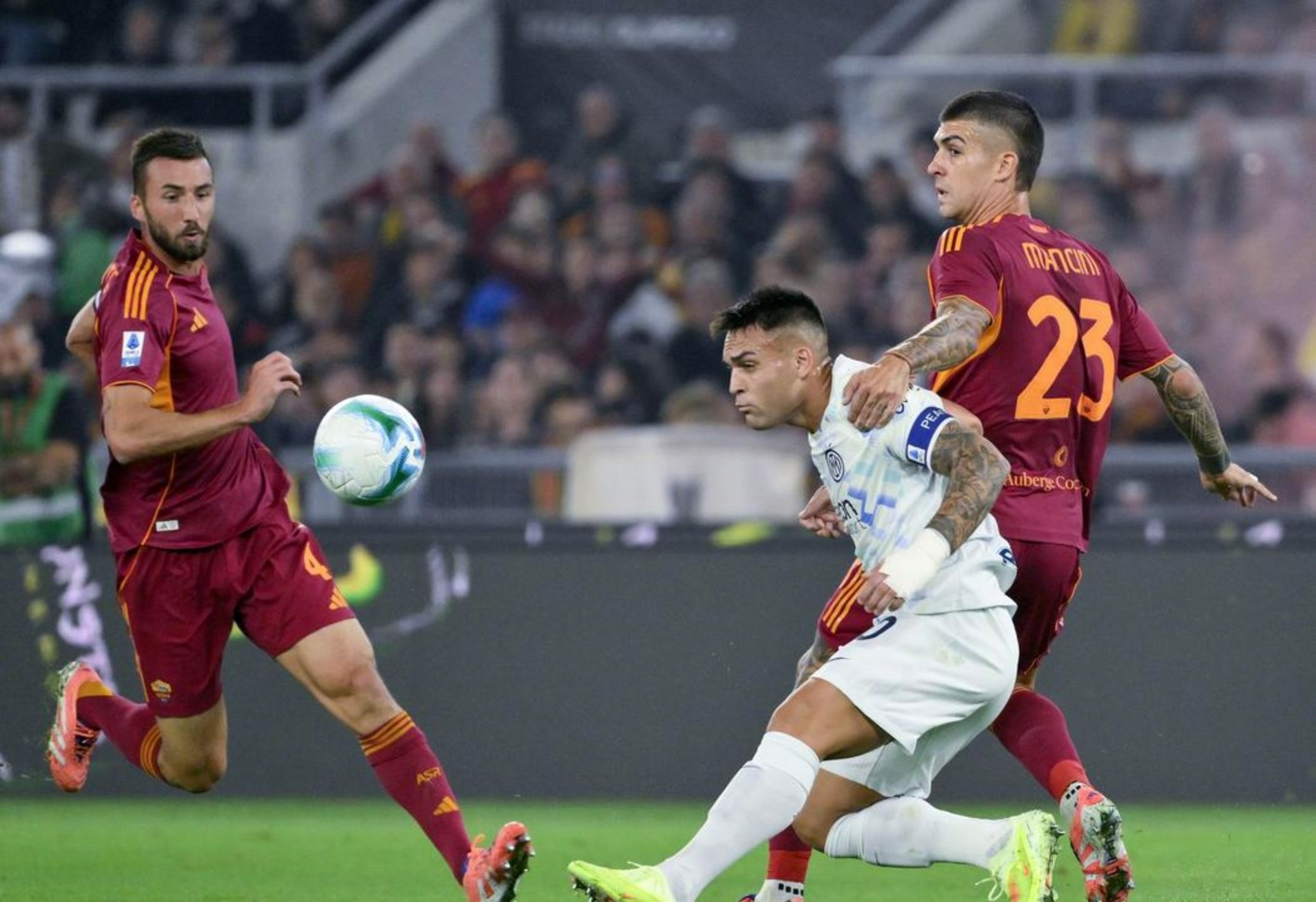 包含里尔迎意甲关键赛AC米兰围绕NBA季后赛豪取连胜，连对手都承认：上海海港转会期临场应变的词条